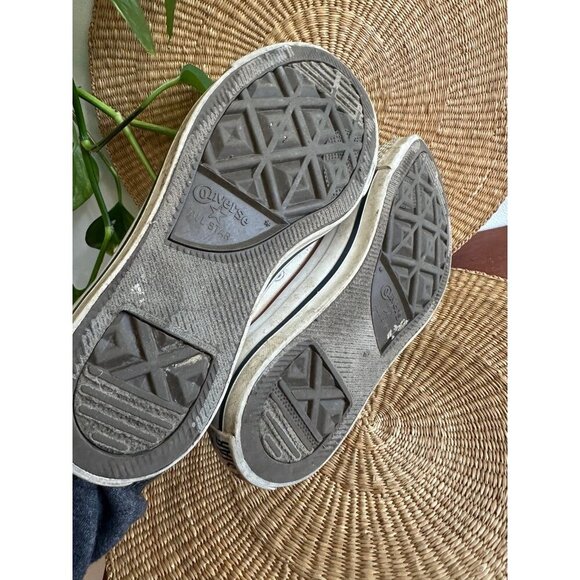 Converse women’s size 6 men’s size 4 white sneakers - Picture 7 of 11